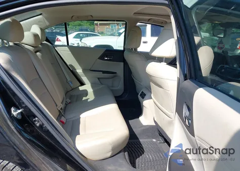 2015 Honda Accord Hybrid Touring z USA, uszkodzony, nr VIN 1HGCR6F74FA005541